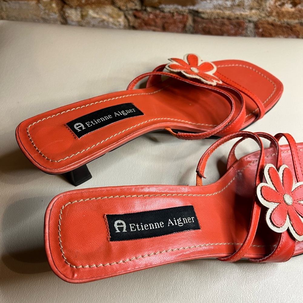 Etienne Aigner | Y2K Coral Kitten Heels - Picture 3 of 8